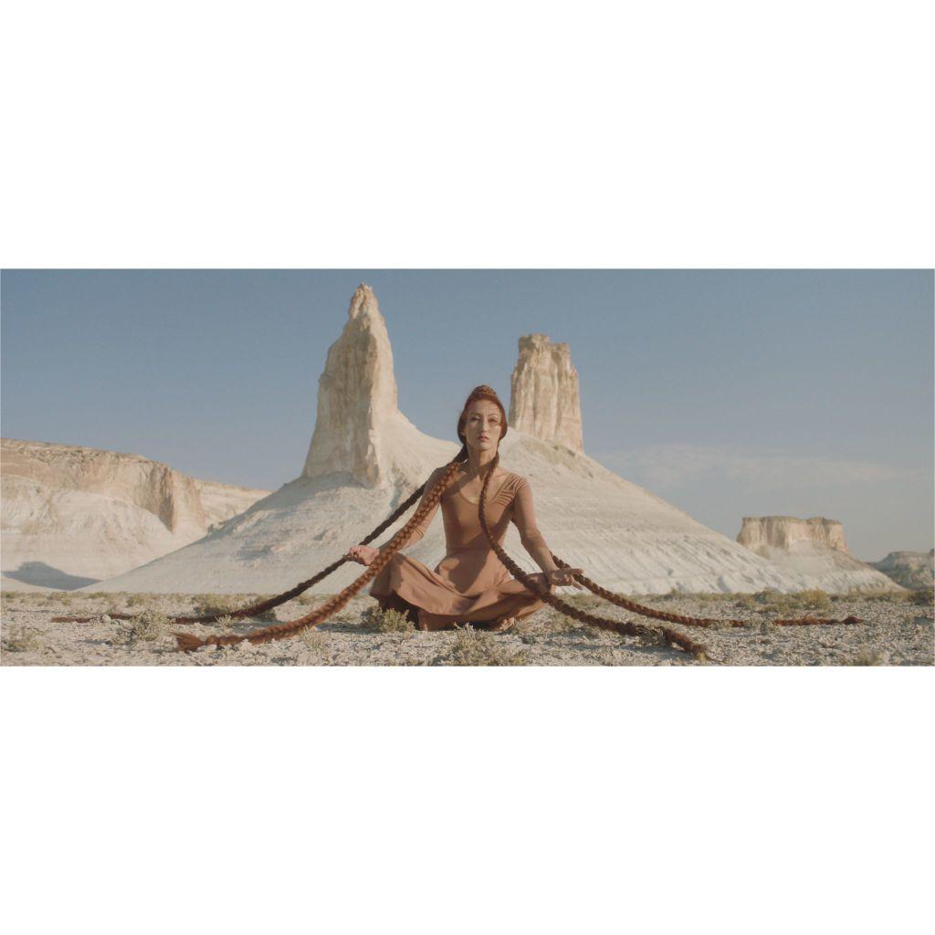 Kieli Bi - Woman Who Raises the Wind Kieli Bi - Woman Who Raises the Wind