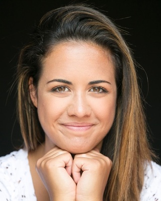 Laura Petrone Laura Petrone