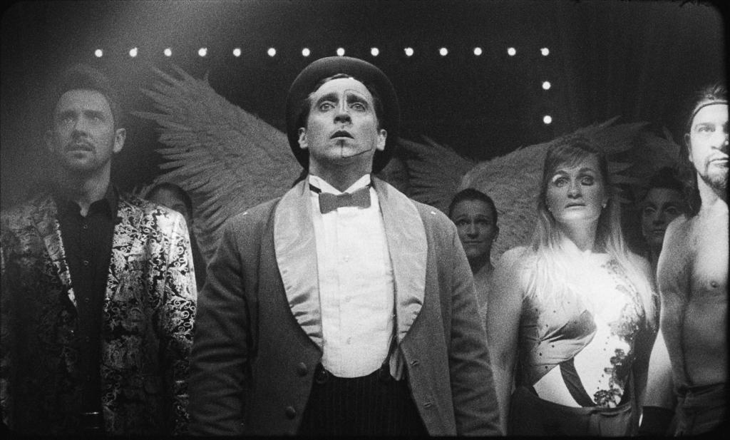 Il y a beaucoup de lumière ici Il y a beaucoup de lumière ici