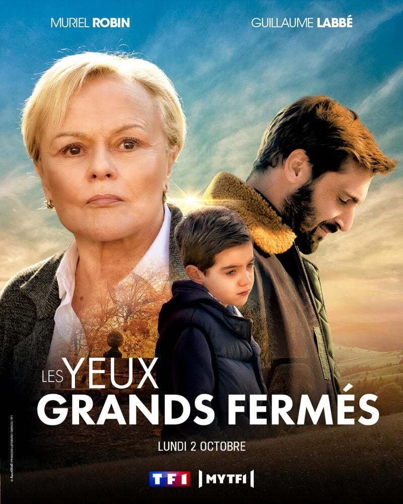 Les yeux grands fermés Les yeux grands fermés