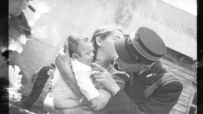 1942 - © Agat Films 1942 - © Agat Films