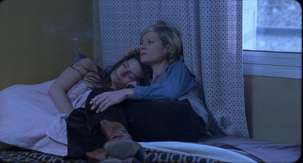 Non ma fille tu n'iras pas danser - © Jean-Claude Lother – Why Not Productions - 2009 Non ma fille tu n'iras pas danser - © Jean-Claude Lother – Why Not Productions - 2009