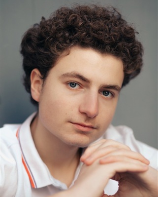 Rafaël Rajabian - © Manon Lheureux Rafaël Rajabian - © Manon Lheureux