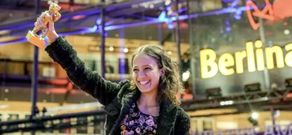 Ours d'or et Ours d'argent : un magnifique doublé pour le cinéma français à la 74e Berlinale - © AP/Markus Schreiber Ours d'or et Ours d'argent : un magnifique doublé pour le cinéma français à la 74e Berlinale - © AP/Markus Schreiber