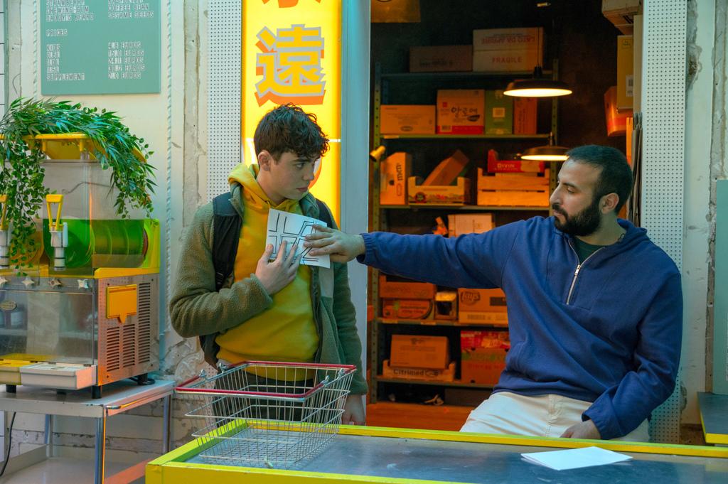 Off the hook - © MARIE GENIN - NETFLIX 2022 Off the hook - © MARIE GENIN - NETFLIX 2022