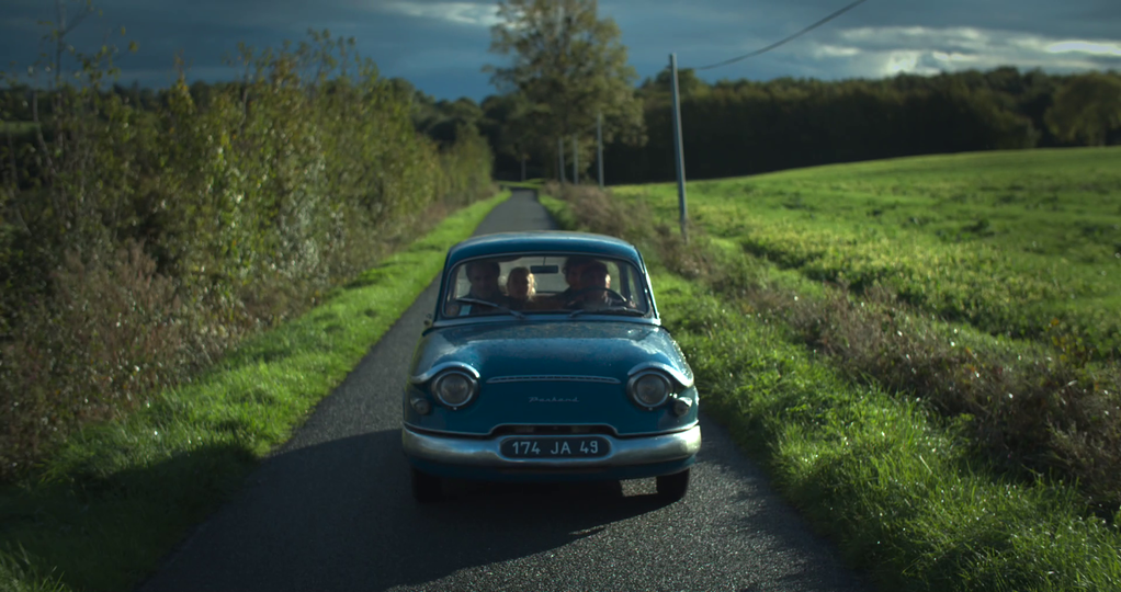 Sous le vieux châtaignier Sous le vieux châtaignier
