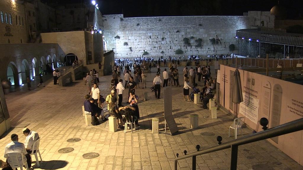 Israël, le voyage interdit - Partie 1 - KIPPOUR - © Nour Films Israël, le voyage interdit - Partie 1 - KIPPOUR - © Nour Films