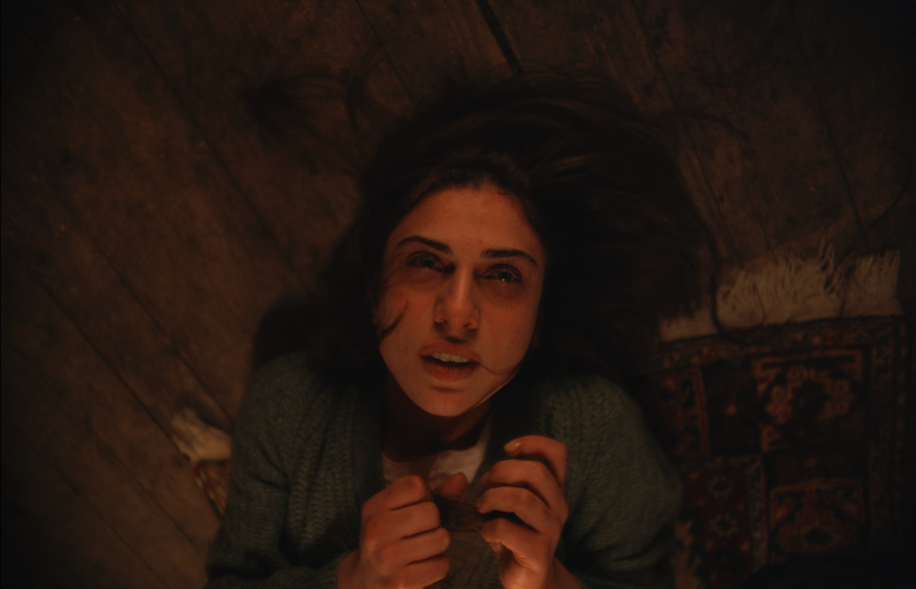 Ici en silence tout hurle Ici en silence tout hurle