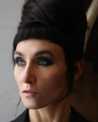 Mika'Ela Fisher - Die Tapferen Haende im Chaos der Zeit - © Chrysopras Films Mika'Ela Fisher - Die Tapferen Haende im Chaos der Zeit - © Chrysopras Films