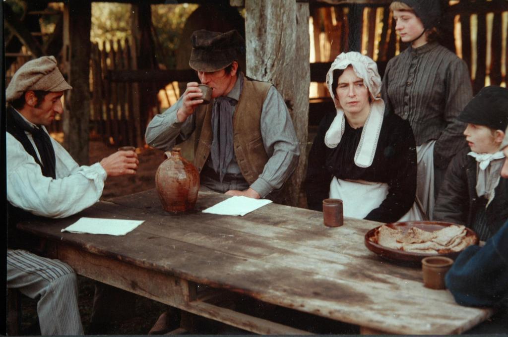 Moi, Pierre Rivière, ayant égorgé ma mère, ma sœur et mon frère Moi, Pierre Rivière, ayant égorgé ma mère, ma sœur et mon frère