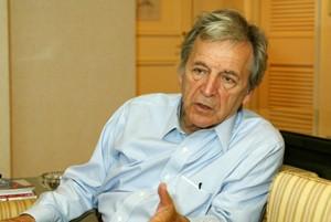 東京発:団長コスタ・ガブラスインタビュー 東京発:団長コスタ・ガブラスインタビュー