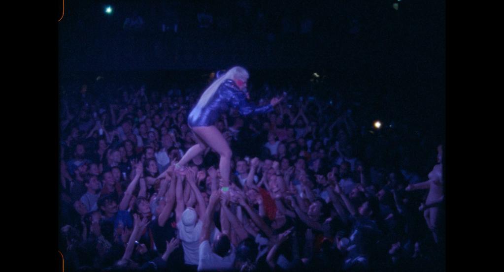 Peaches Goes Bananas Peaches Goes Bananas