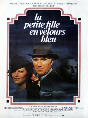 La Petite Fille en velours bleu La Petite Fille en velours bleu