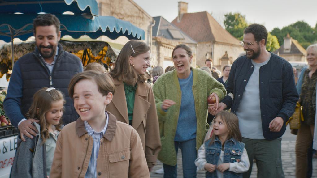 Christian Abomnes - © Starman Films - Curiosa Films - Studio TF1 - UGC Images - TF1 Films Production - Tatane Films Christian Abomnes - © Starman Films - Curiosa Films - Studio TF1 - UGC Images - TF1 Films Production - Tatane Films