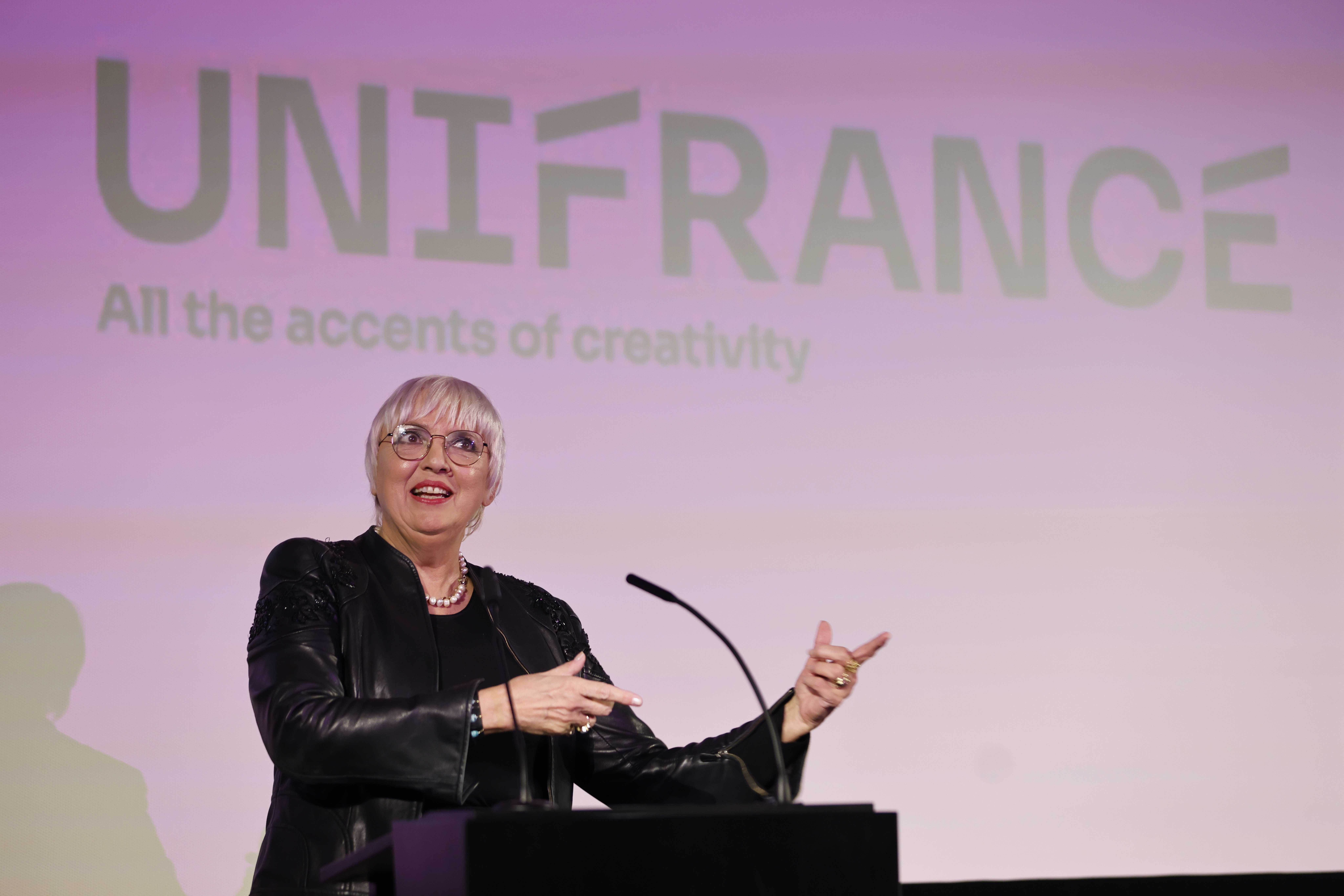 Se inaugura con éxito la 22.ª Semana de Cine Francés de Berlín - Claudia Roth, Déléguée du gouvernement fédéral pour la Culture et les Médias (Allemagne) - © Sebastian Gabsch Se inaugura con éxito la 22.ª Semana de Cine Francés de Berlín - Claudia Roth, Déléguée du gouvernement fédéral pour la Culture et les Médias (Allemagne) - © Sebastian Gabsch