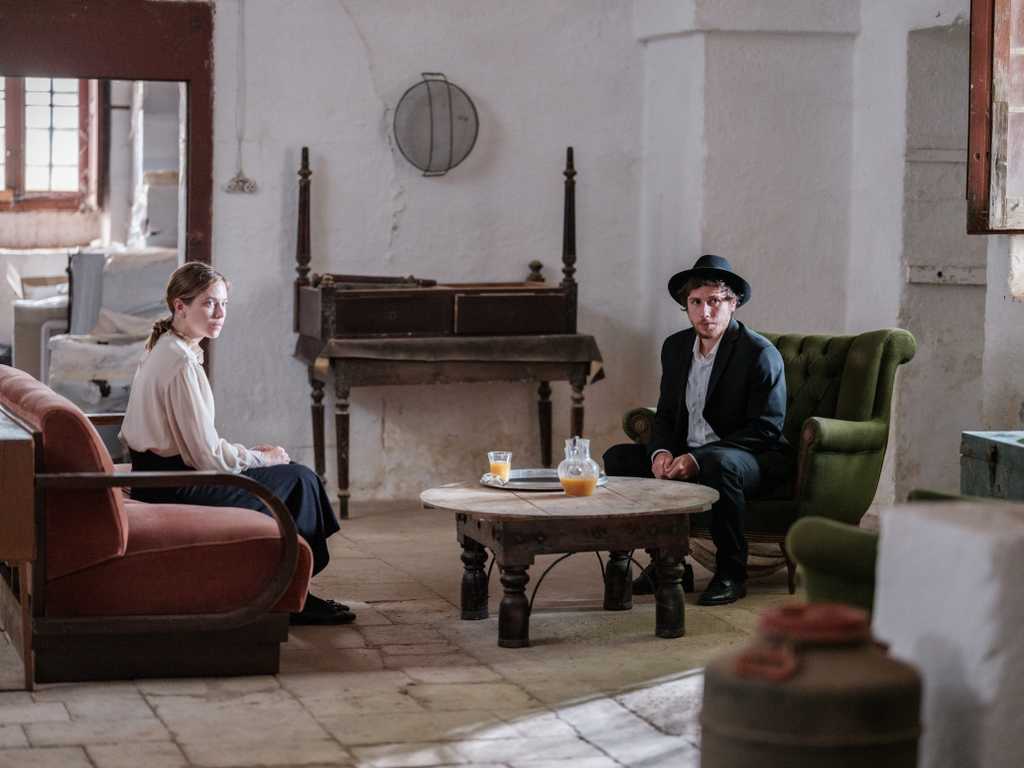 Laure Desch&ecirc;nes