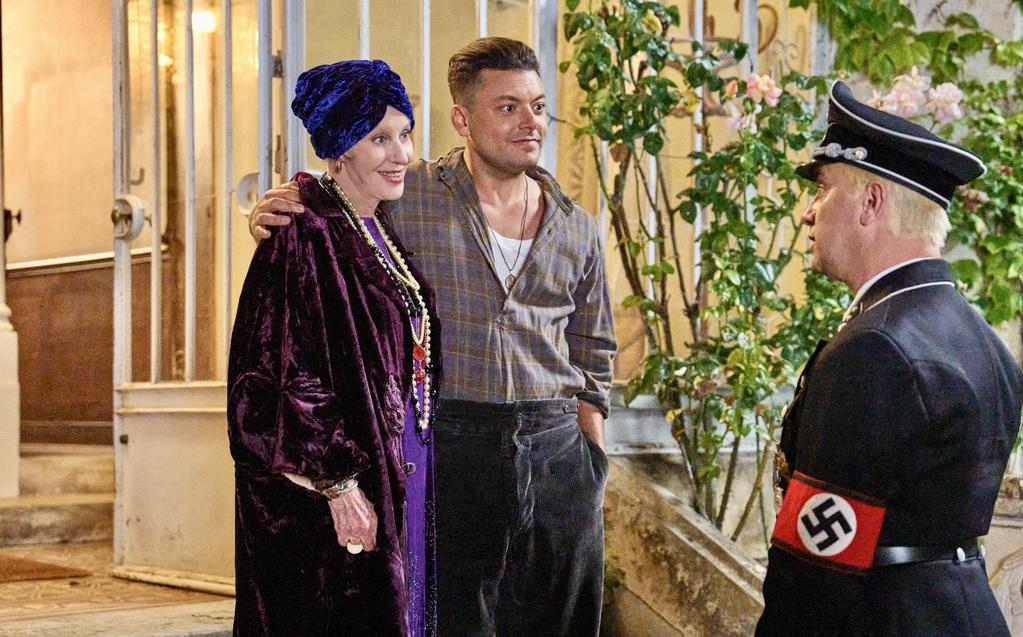 Chantal Ladesou - © Marie-Camille Orlando - 2025 FIRSTEP - RADAR FILMS Une Société Mediawan - APOLLO FILMS - M6 FILMS Chantal Ladesou - © Marie-Camille Orlando - 2025 FIRSTEP - RADAR FILMS Une Société Mediawan - APOLLO FILMS - M6 FILMS