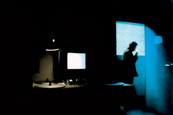 Ou git votre sourire enfoui ? / 仮題 隠された微笑はどこに Ou git votre sourire enfoui ? / 仮題 隠された微笑はどこに