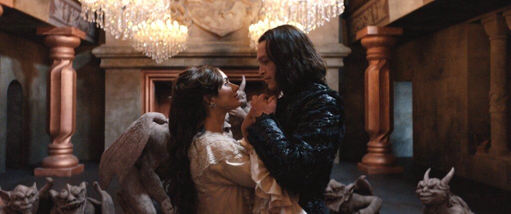 Dracula: A Love Tale - © 2025 LBP - EuropaCorp - TF1 Films Production - SND Dracula: A Love Tale - © 2025 LBP - EuropaCorp - TF1 Films Production - SND